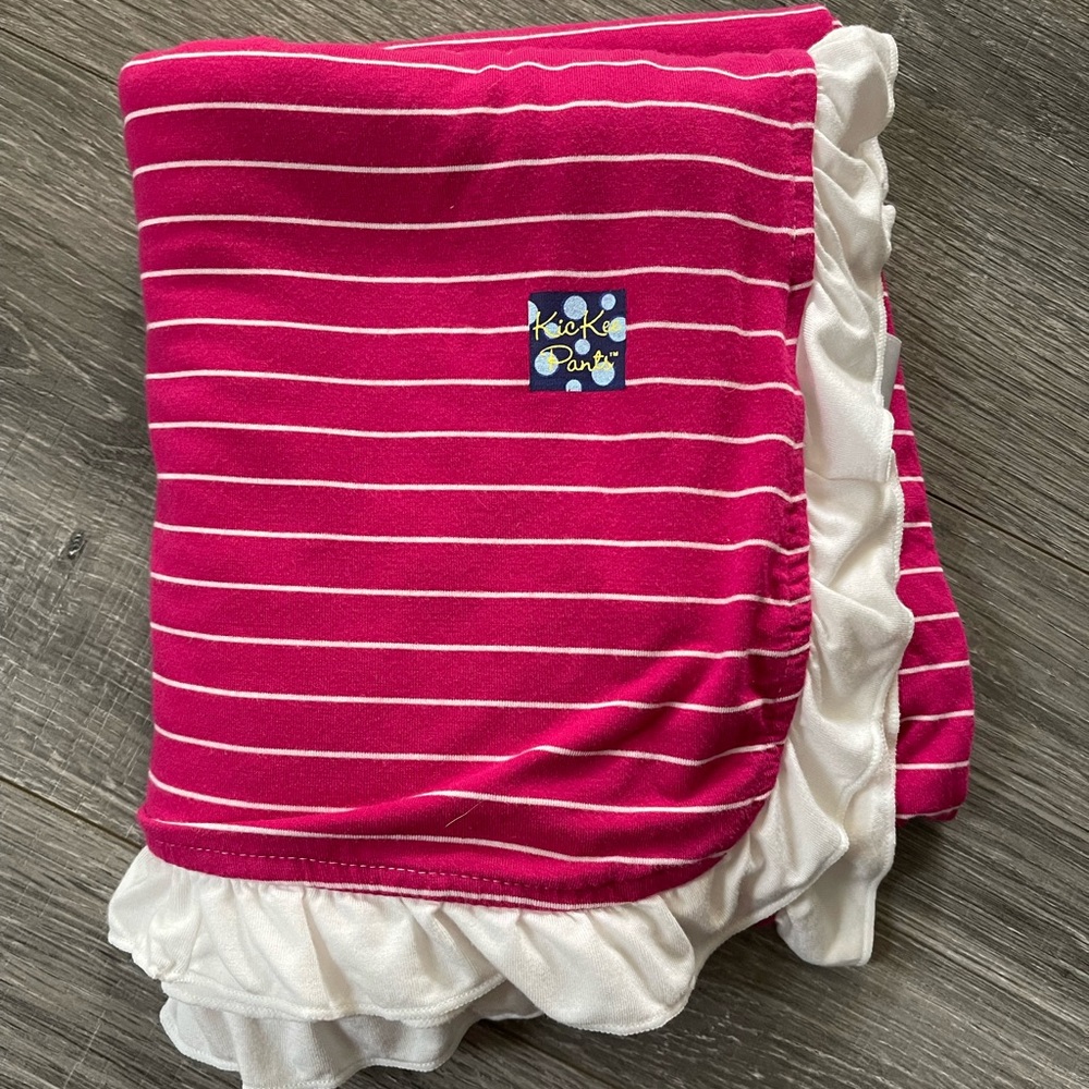 Kickee ruffle stroller blanket